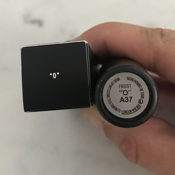 💄1 LEFT💄MAC Frost Lipstick- "O" - Picture 7 of 9